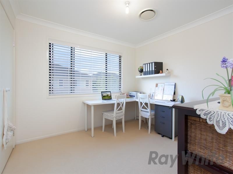 21 Churchill Circuit, Hamilton South NSW 2303