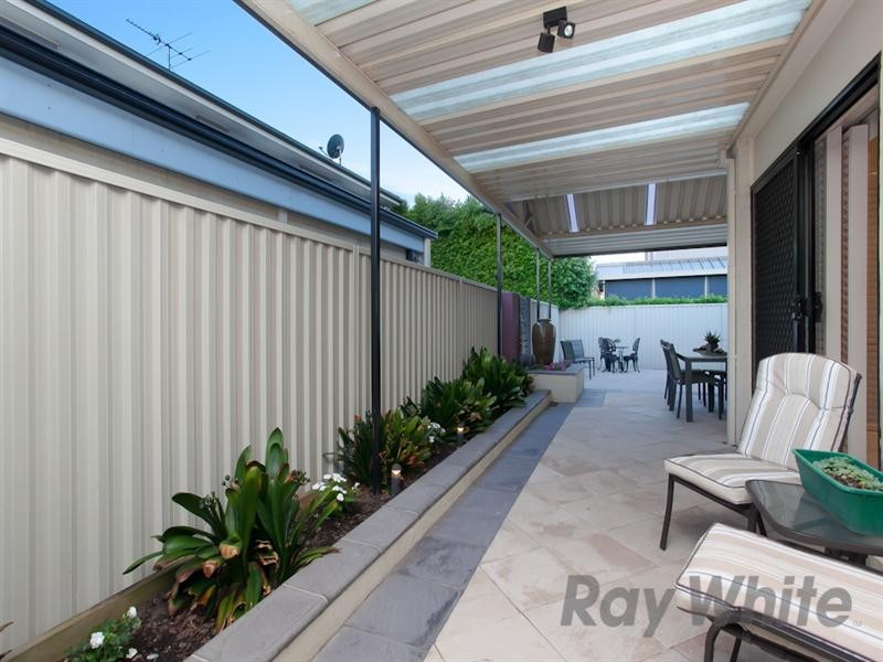 21 Churchill Circuit, Hamilton South NSW 2303