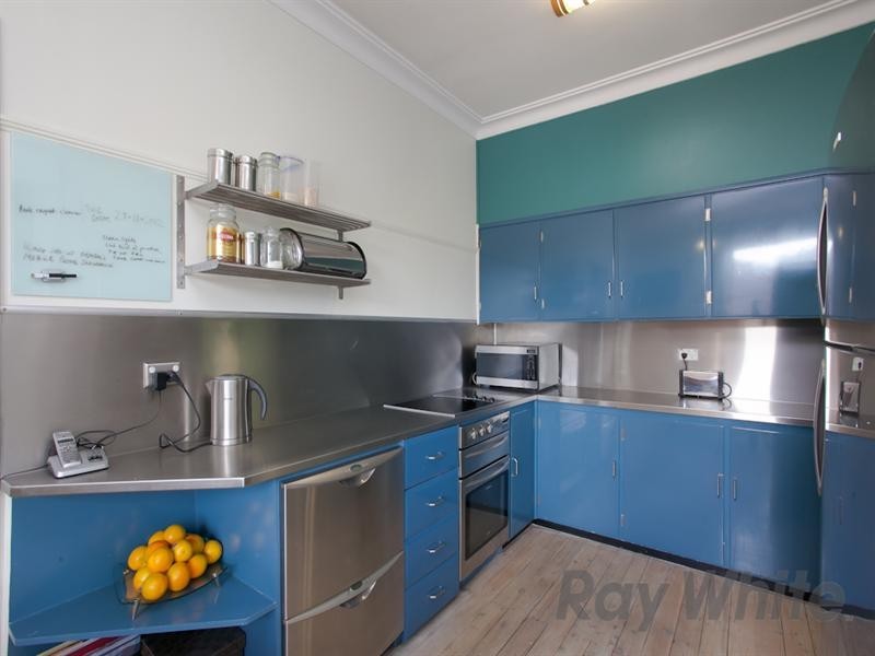 22 Kuranda Crescent, Kotara NSW 2289