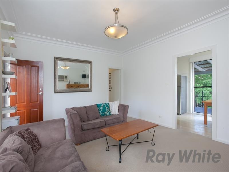 22 Kuranda Crescent, Kotara NSW 2289