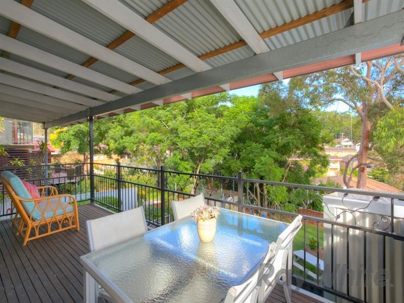 22 Kuranda Crescent, Kotara NSW 2289