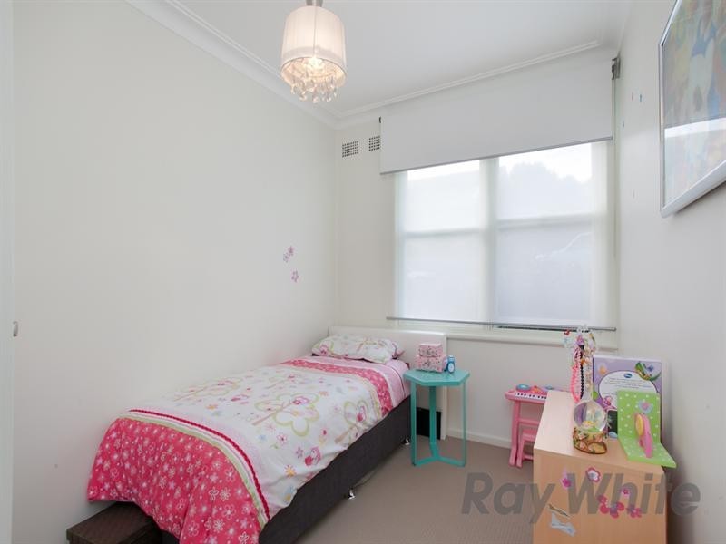 22 Kuranda Crescent, Kotara NSW 2289