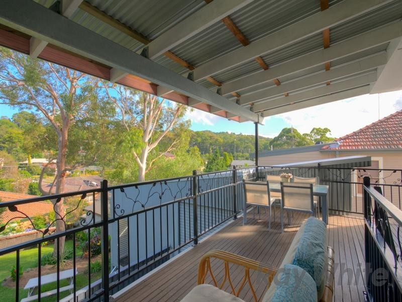 22 Kuranda Crescent, Kotara NSW 2289