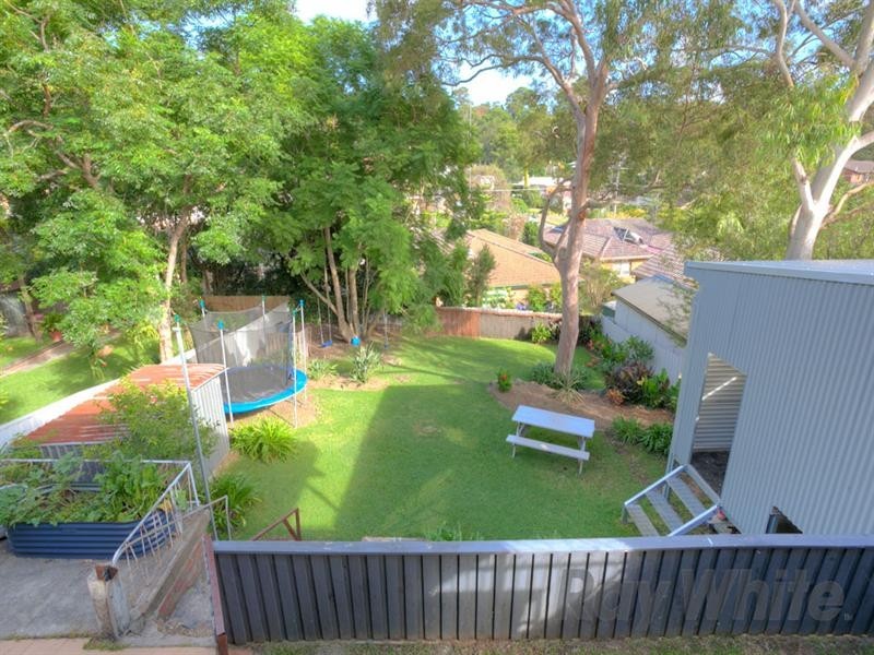 22 Kuranda Crescent, Kotara NSW 2289