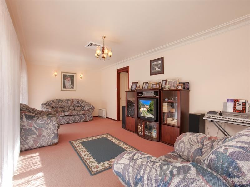 11 Nedlands Street, Rankin Park NSW 2287