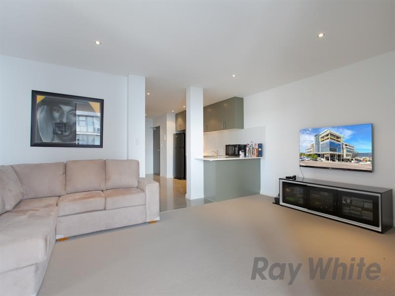 E505/18-20 Smart Street, Charlestown NSW 2290