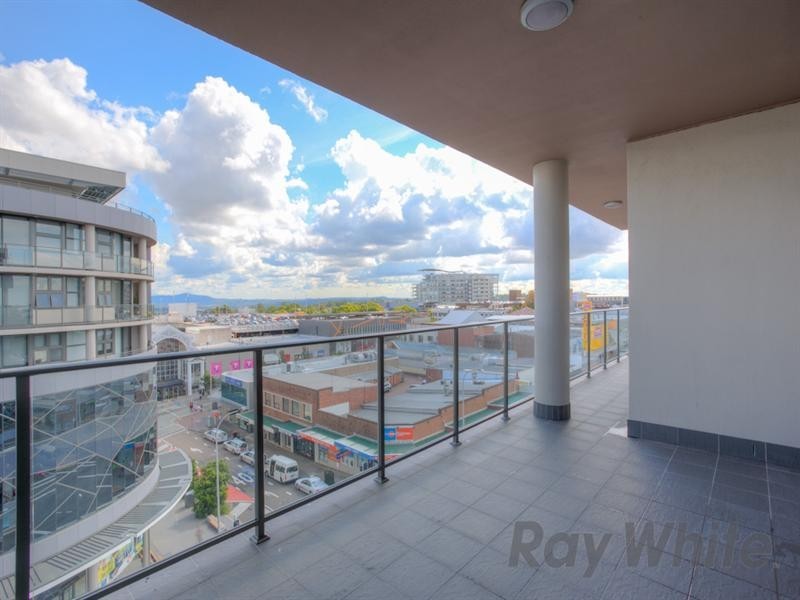 E505/18-20 Smart Street, Charlestown NSW 2290