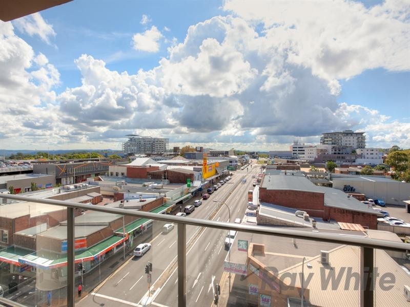 E505/18-20 Smart Street, Charlestown NSW 2290