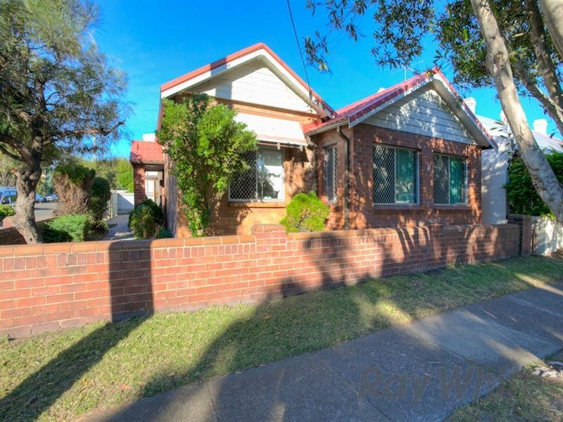 3 Cleary Street, Hamilton NSW 2303
