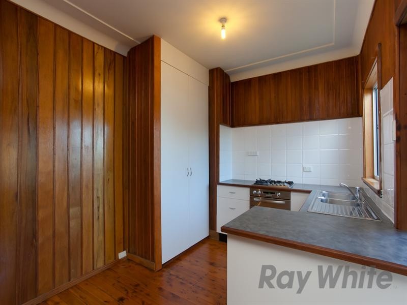 3 Roberts Street, Whitebridge NSW 2290