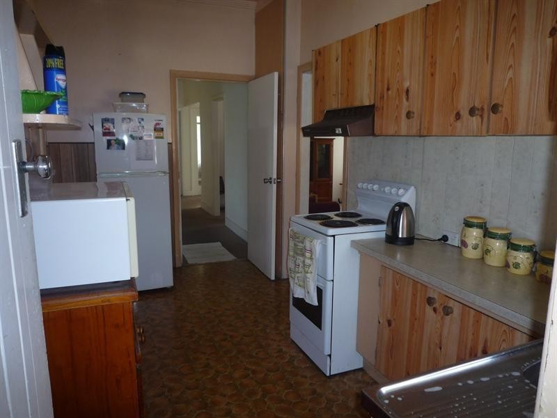 5 Ellis Road, Waratah NSW 2298