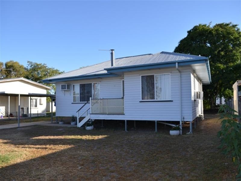 4 Hensler Street, Goondiwindi QLD 4390
