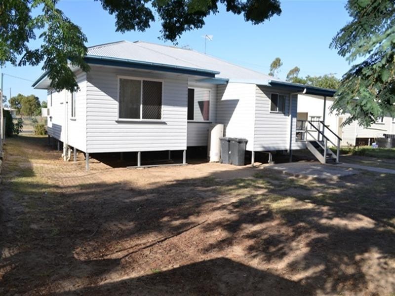 4 Hensler Street, Goondiwindi QLD 4390