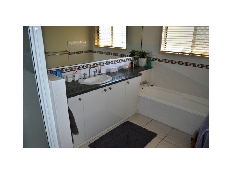 8 Bernborough Place, Goondiwindi QLD 4390