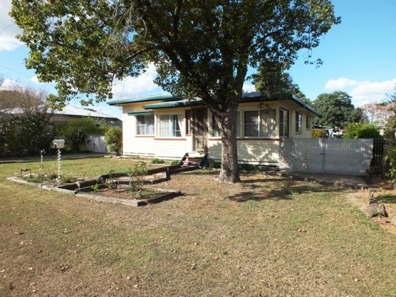14 Donald Street, Goondiwindi QLD 4390