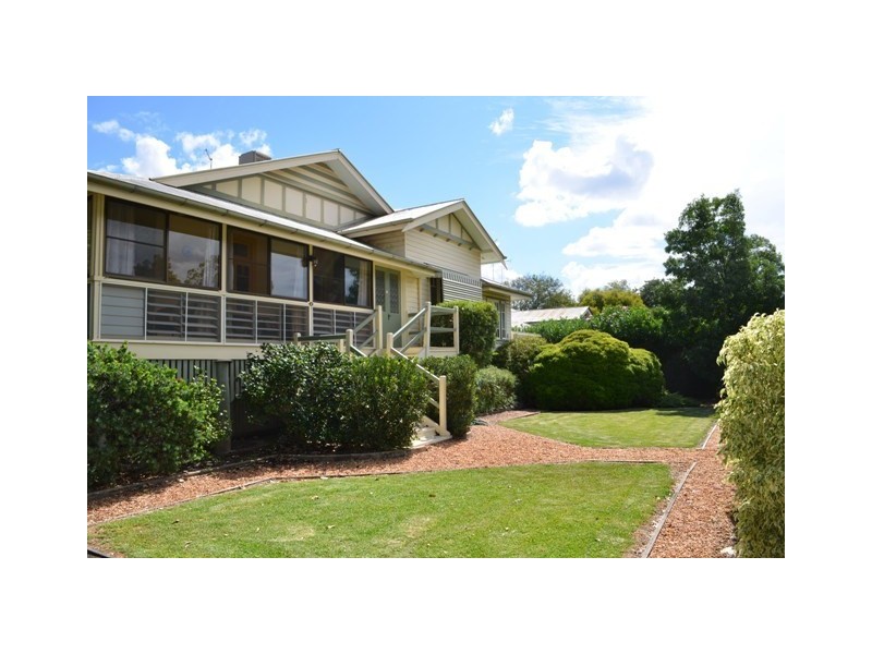 42 Winton Street, Goondiwindi QLD 4390