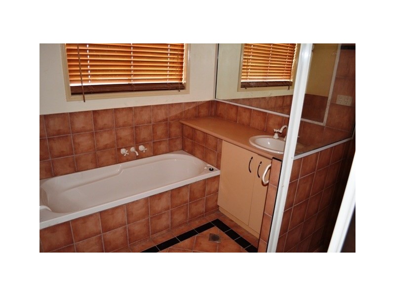 16 Thoras Parade, Goondiwindi QLD 4390