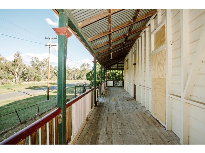 42 Brown Street, Boggabilla NSW 2409, Goondiwindi QLD 4390