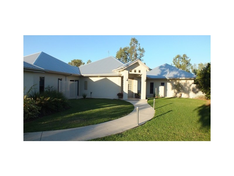 22 Everingham Drive, Goondiwindi QLD 4390