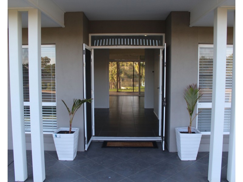 1 Paul Bradley Drive, Goondiwindi QLD 4390