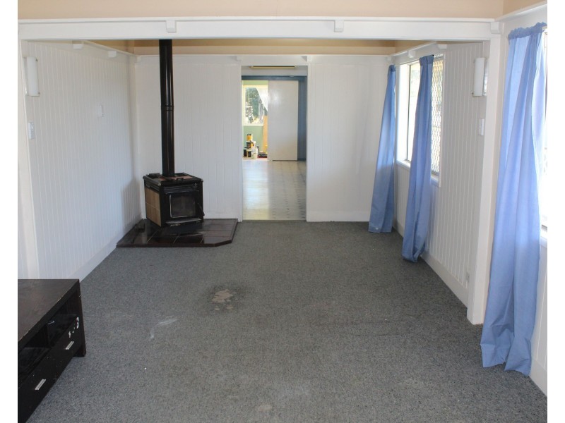 24 Neale, Allora QLD 4362