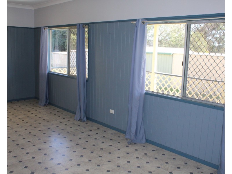 24 Neale, Allora QLD 4362