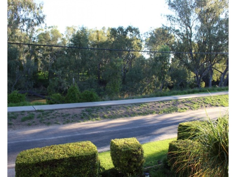 4/5 MacIntyre, Goondiwindi QLD 4390