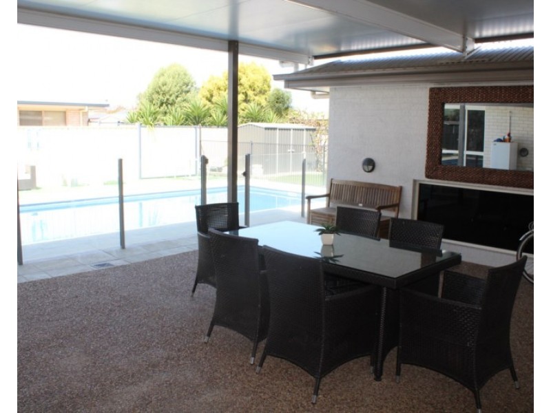 8 James Ryan, Goondiwindi QLD 4390