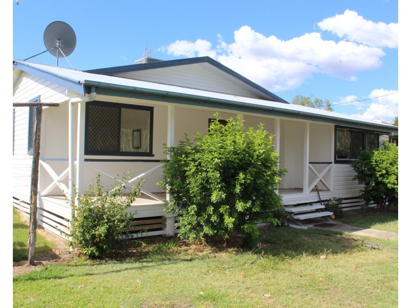 27 Lagoon Street, Yelarbon QLD 4388