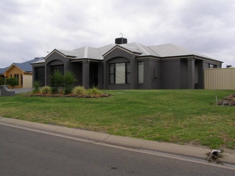 3 Peters Place, Goondiwindi QLD 4390
