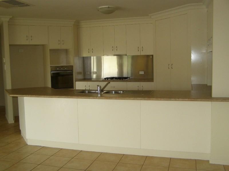 3 Peters Place, Goondiwindi QLD 4390