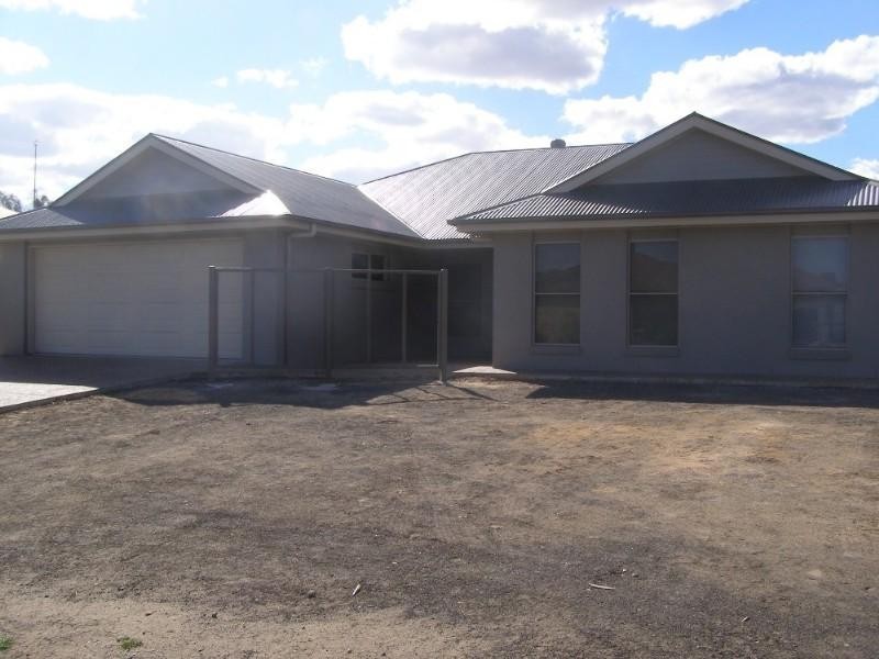 4 Turner Street, Goondiwindi QLD 4390