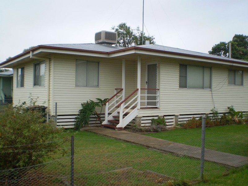 1 Willow Street, Goondiwindi QLD 4390