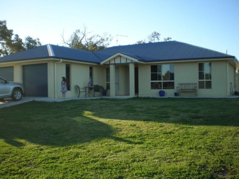 7 James Norman Drive, Goondiwindi QLD 4390