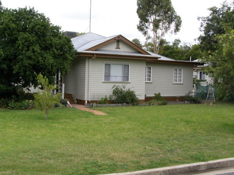 16 Clyne Street, Goondiwindi QLD 4390