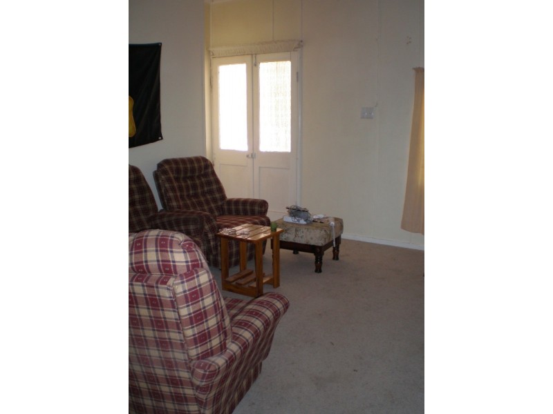 16 Eena Street, Yelarbon QLD 4388