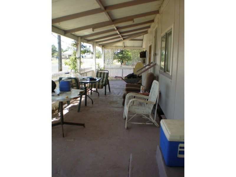 16 Eena Street, Yelarbon QLD 4388