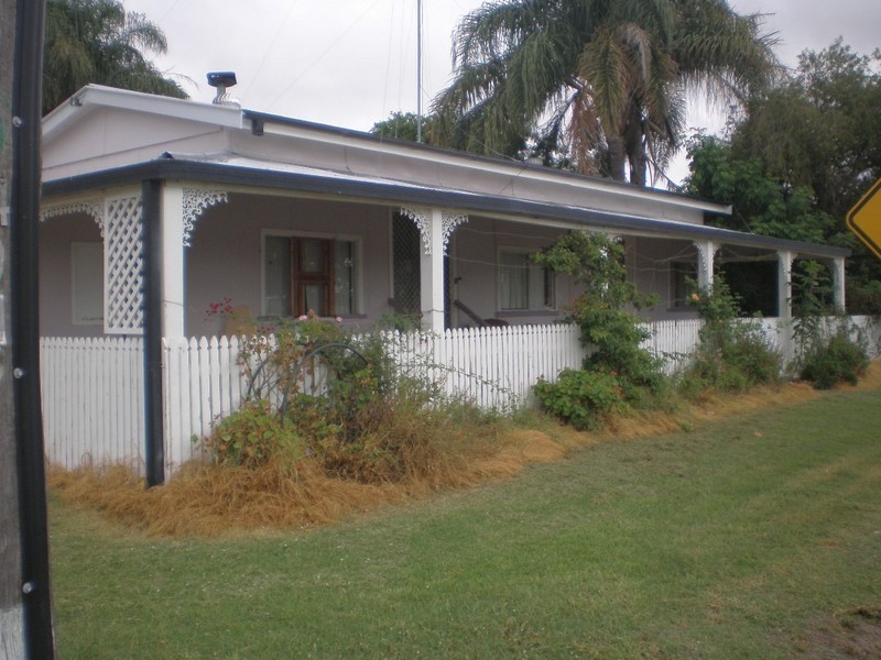 16 Eena Street, Yelarbon QLD 4388