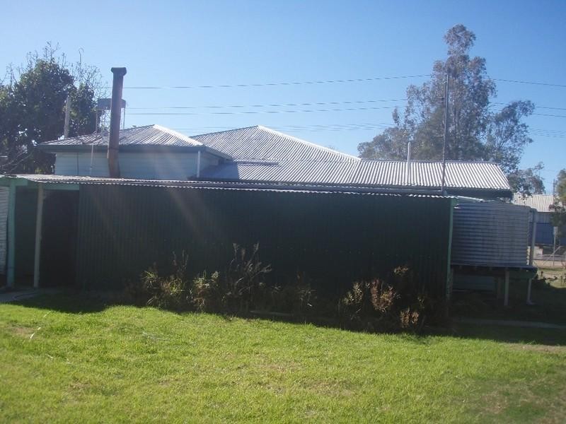 14 Eena Street, Yelarbon QLD 4388