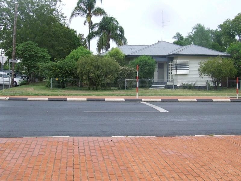 33 Herbert Street, Goondiwindi QLD 4390