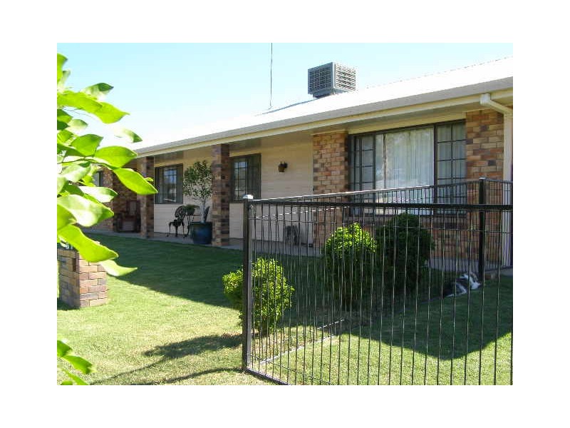 61 Albert Street, Goondiwindi QLD 4390