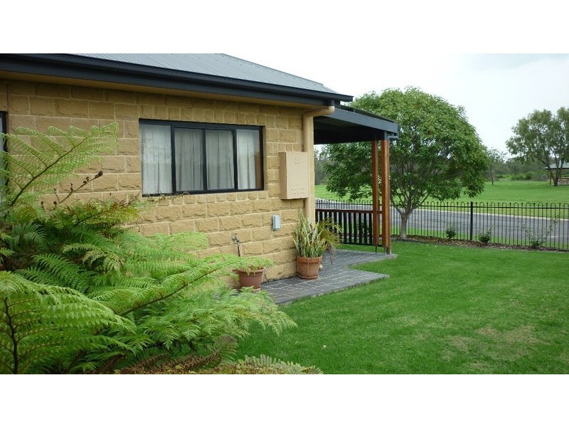 2 James Ryan Avenue, Goondiwindi QLD 4390