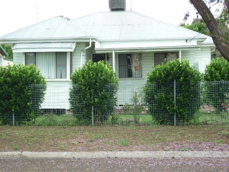 18 Chalmers Street, Goondiwindi QLD 4390