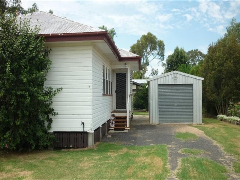 44 Kaboon Street, Yelarbon QLD 4388