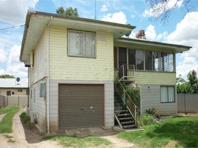 7 McNulty Street, Goondiwindi QLD 4390