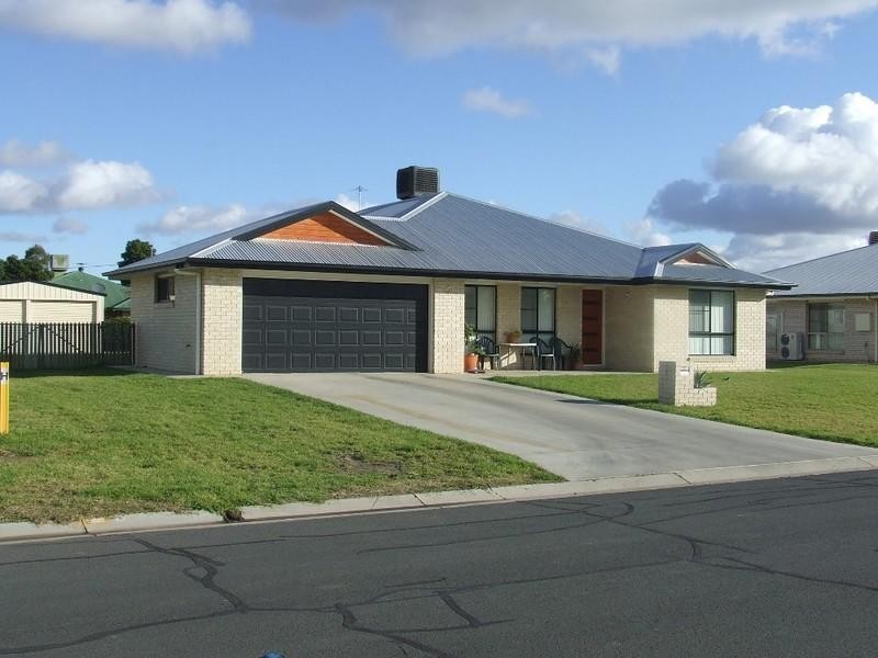 12 James Ryan Avenue, Goondiwindi QLD 4390