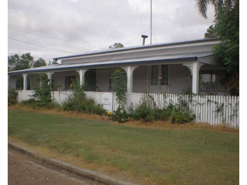 16 Eena Street, Yelarbon QLD 4388