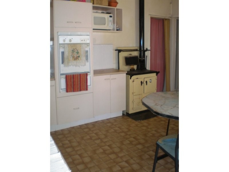 16 Eena Street, Yelarbon QLD 4388