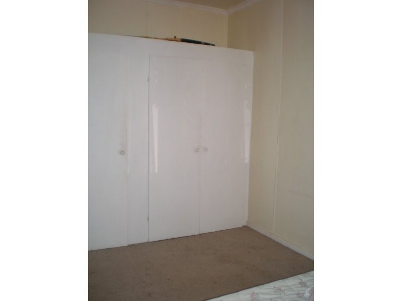 16 Eena Street, Yelarbon QLD 4388