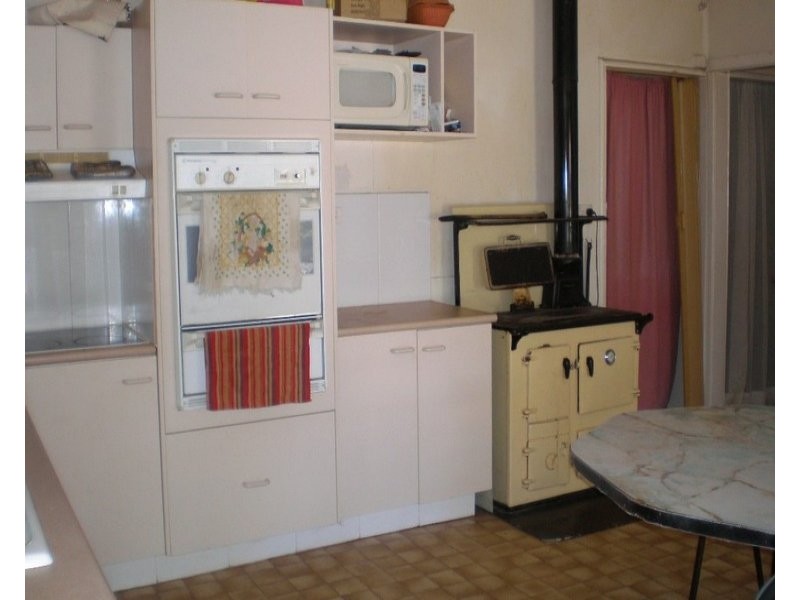 16 Eena Street, Yelarbon QLD 4388